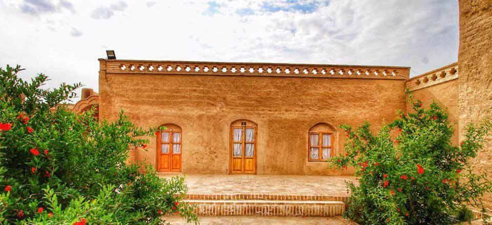 اقامتگاه بوم گردی هشت طاق در طبس