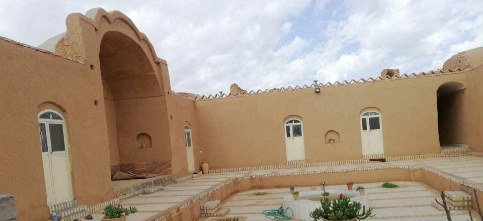 اجاره اقامتگاه بوم گردی نسترن طبس