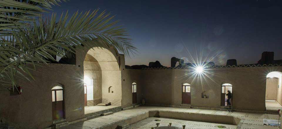 اجاره اقامتگاه بوم گردی نسترن طبس