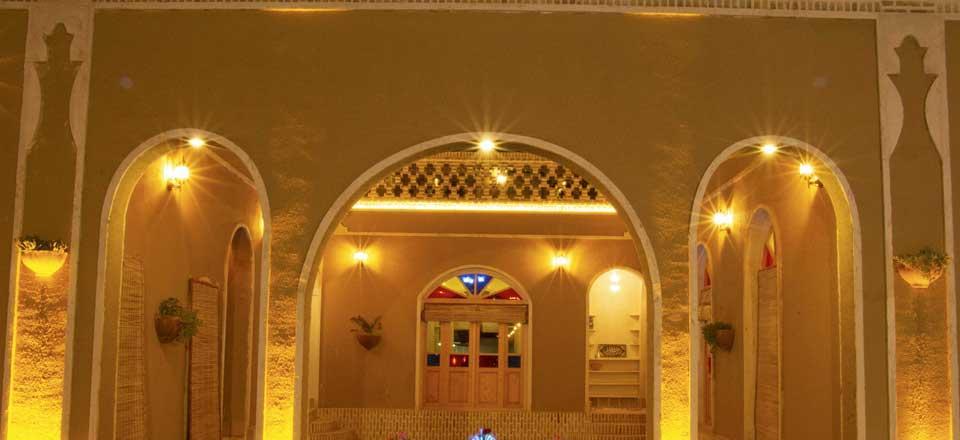 اقامتگاه بوم گردی عمارت بهشت هشتم در فردوس