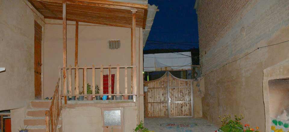 اقامتگاه بوم گردی آبشاران لوه در گالیکش