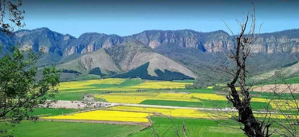 اقامتگاه بوم گردی آبشاران لوه در گالیکش