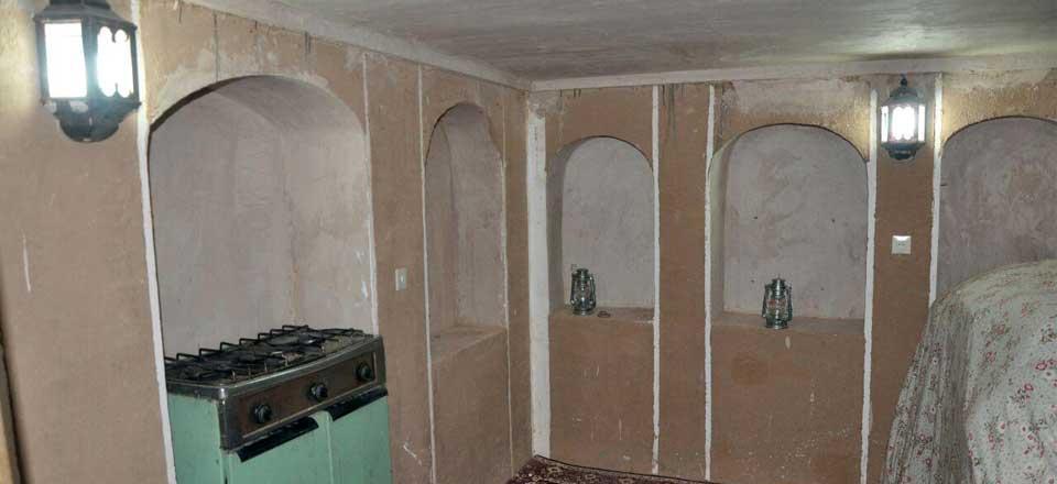 اجاره اقامتگاه بوم گردی عمو حسن در خور و بیابانک