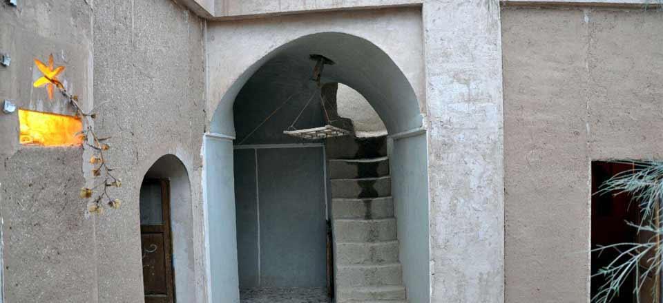 اجاره اقامتگاه بوم گردی عمو حسن در خور و بیابانک