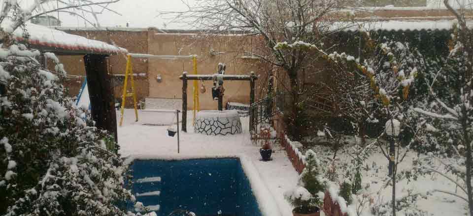 اقامتگاه بوم گردی نگین در زرندیه