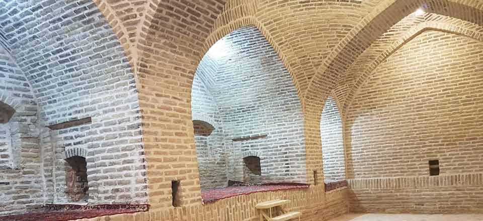 کاروانسرای شاه عباسی ابروز در ابوزید آباد