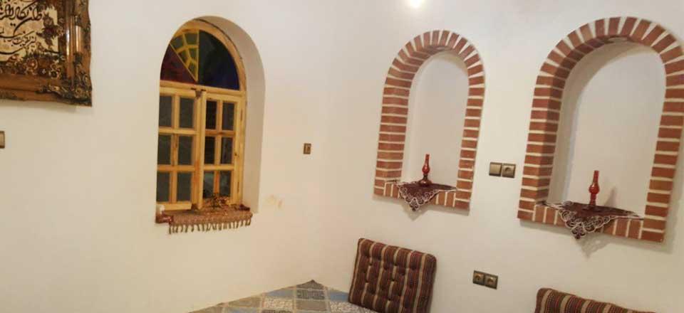 اجاره اقامتگاه بوم گردی بابا شبنم در فردوس