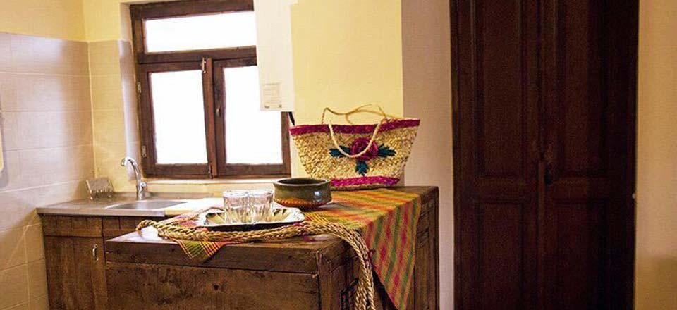 اقامتگاه بوم گردی سورگل در دیلمان