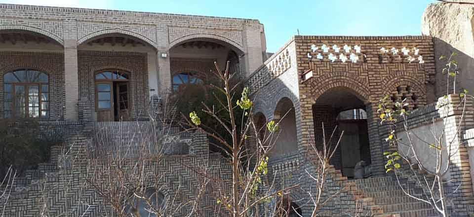 اقامتگاه بوم گردی سرای ناظر سربیشه