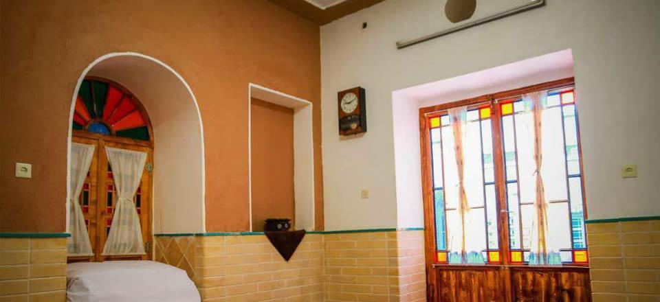 اجاره اقامتگاه بوم گردی سرای شمس در نراق