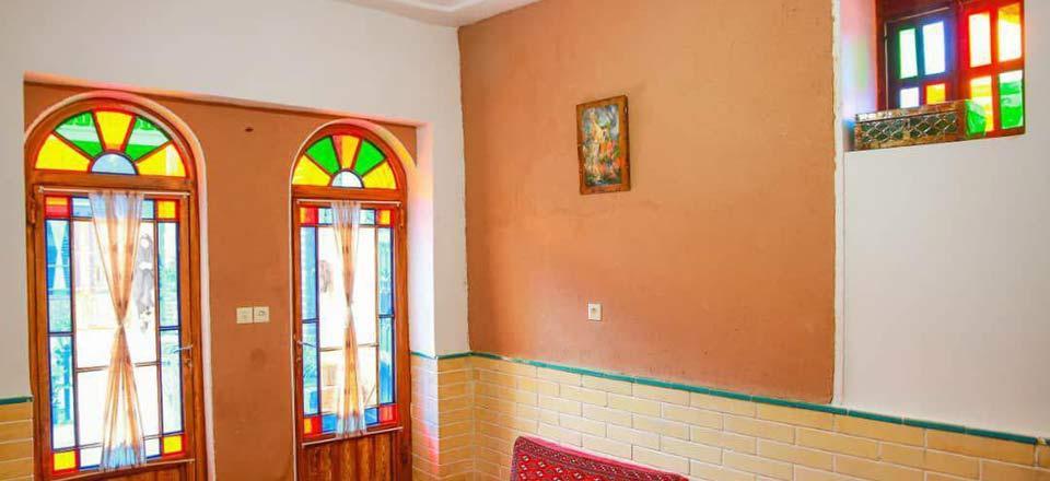 اجاره اقامتگاه بوم گردی سرای شمس در نراق