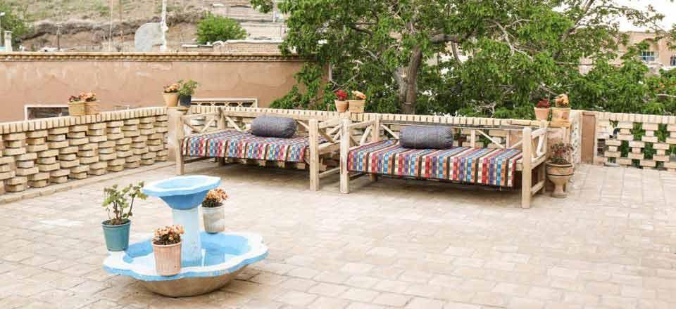 اقامتگاه بوم گردی خونه دنج در فردوس