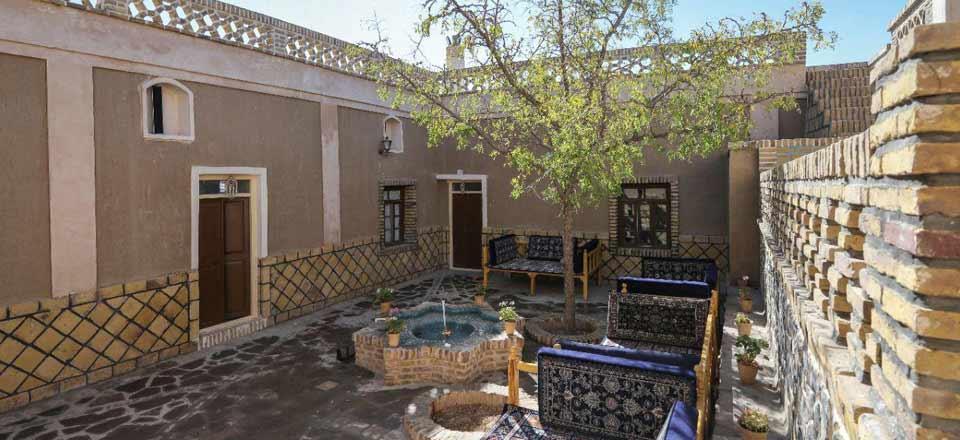 اقامتگاه بوم گردی سرای حاجی احمد زیرکوه