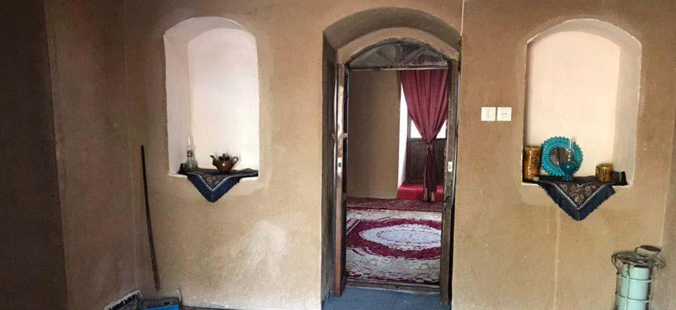 اقامتگاه بوم گردی میرزا غلامحسین خان در بردسکن