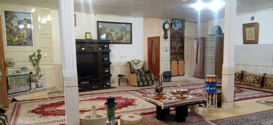 اقامتگاه مزرعه آفتاب چغاخور در بلداجی