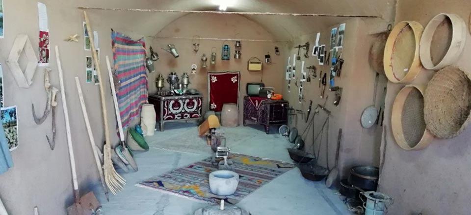 اقامتگاه بوم گردی گل انار در انار