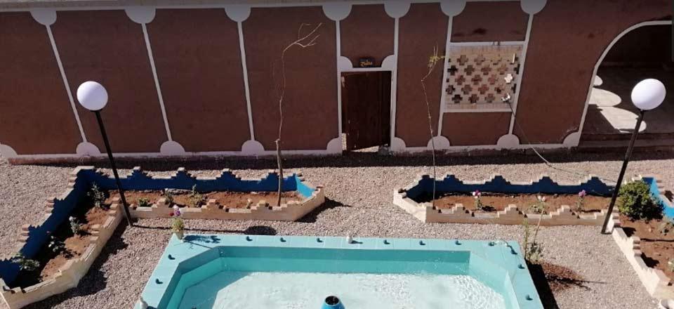 اقامتگاه بوم گردی گل انار در انار