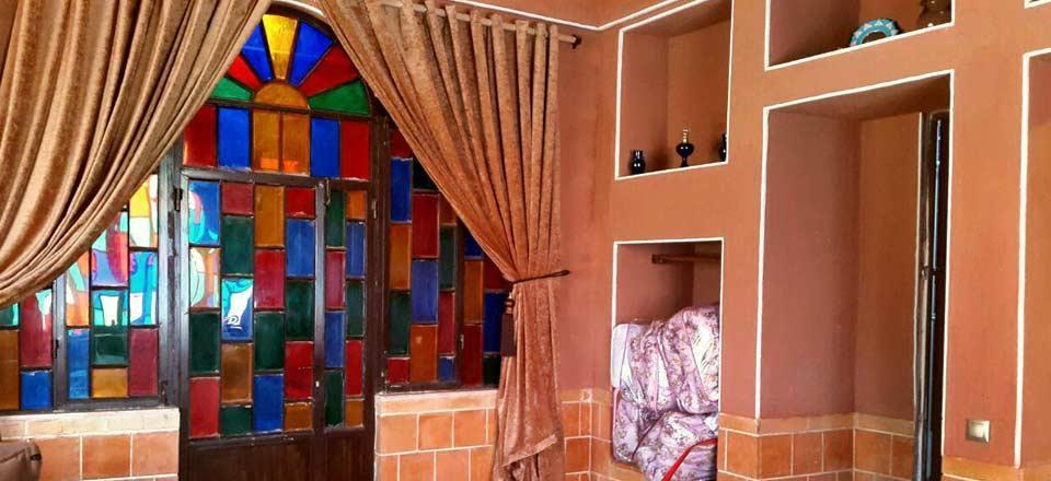 اقامتگاه بوم گردی نراقی ها در نراق