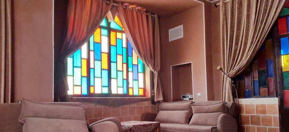 اقامتگاه بوم گردی نراقی ها در نراق