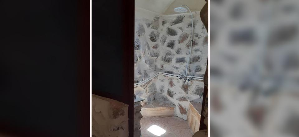 اقامتگاه بوم گردی ننو عذرا بردسیر