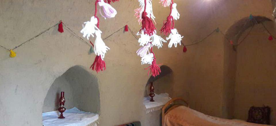 اقامتگاه بوم گردی دلنوازان در همدان