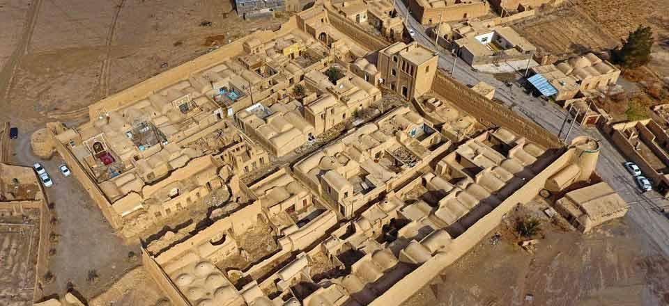 اقامتگاه بوم گردی تیزک در ابرکوه