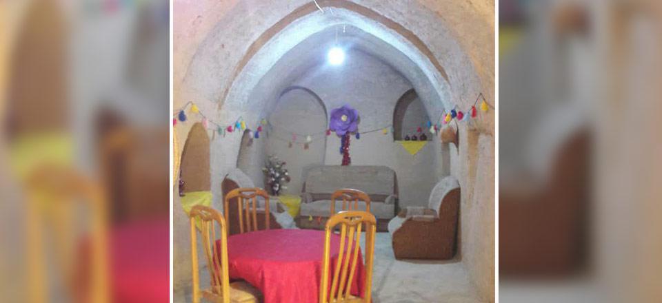 اقامتگاه بوم گردی دلنوازان در همدان