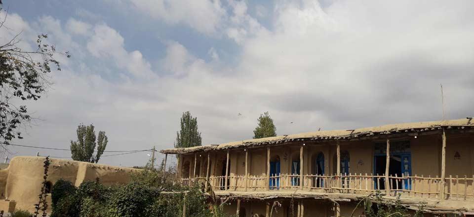 اقامتگاه بوم گردی دلنوازان در همدان