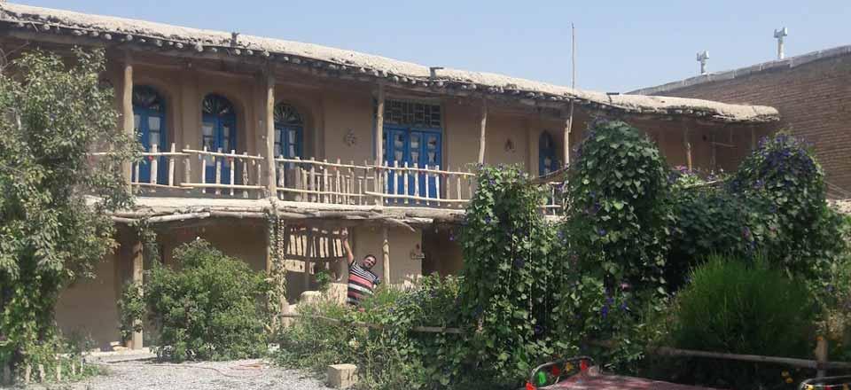 اقامتگاه بوم گردی دلنوازان در همدان