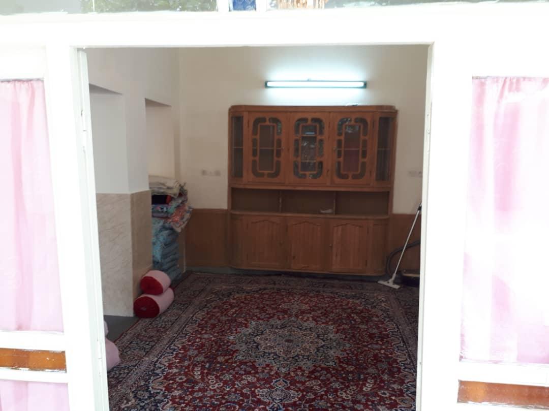 رزرو اقامتگاه بوم گردی درخت خرمالو در اصفهان