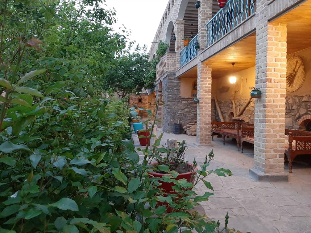 اجاره اقامتگاه بوم گردی دولتسرا در بهار