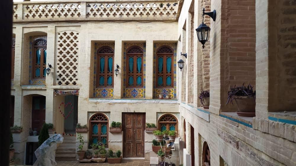 رزرو اقامتگاه بوم گردی لوتوس در شیراز