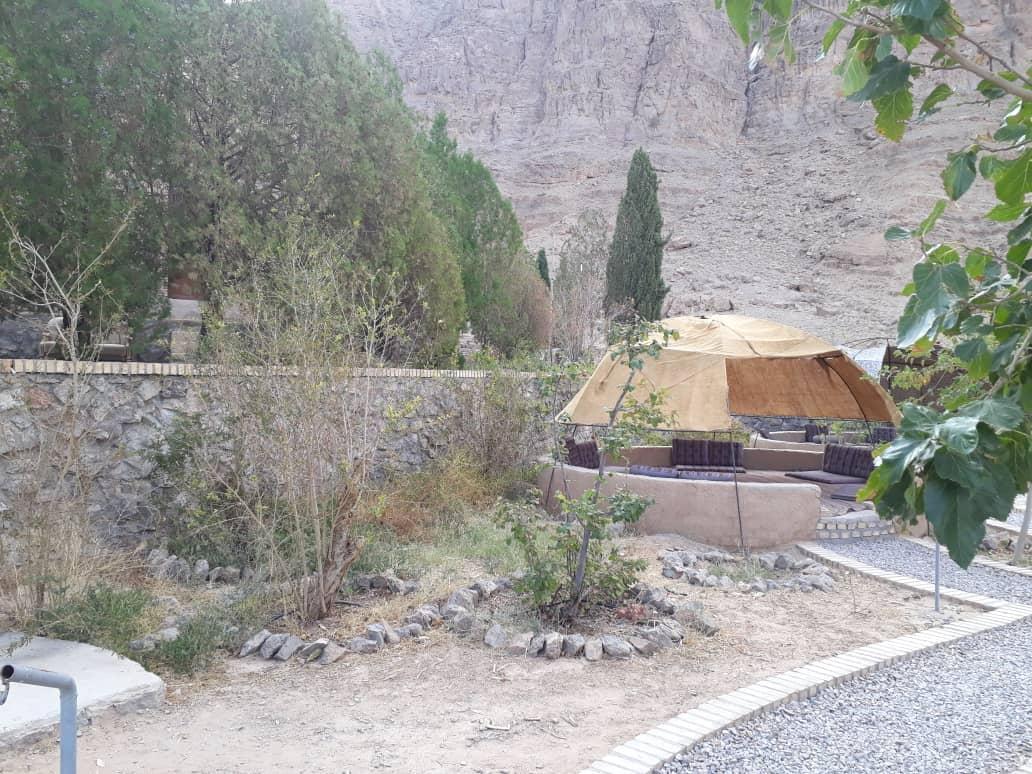 اقامتگاه بوم گردی دهکده فروردین در یزد