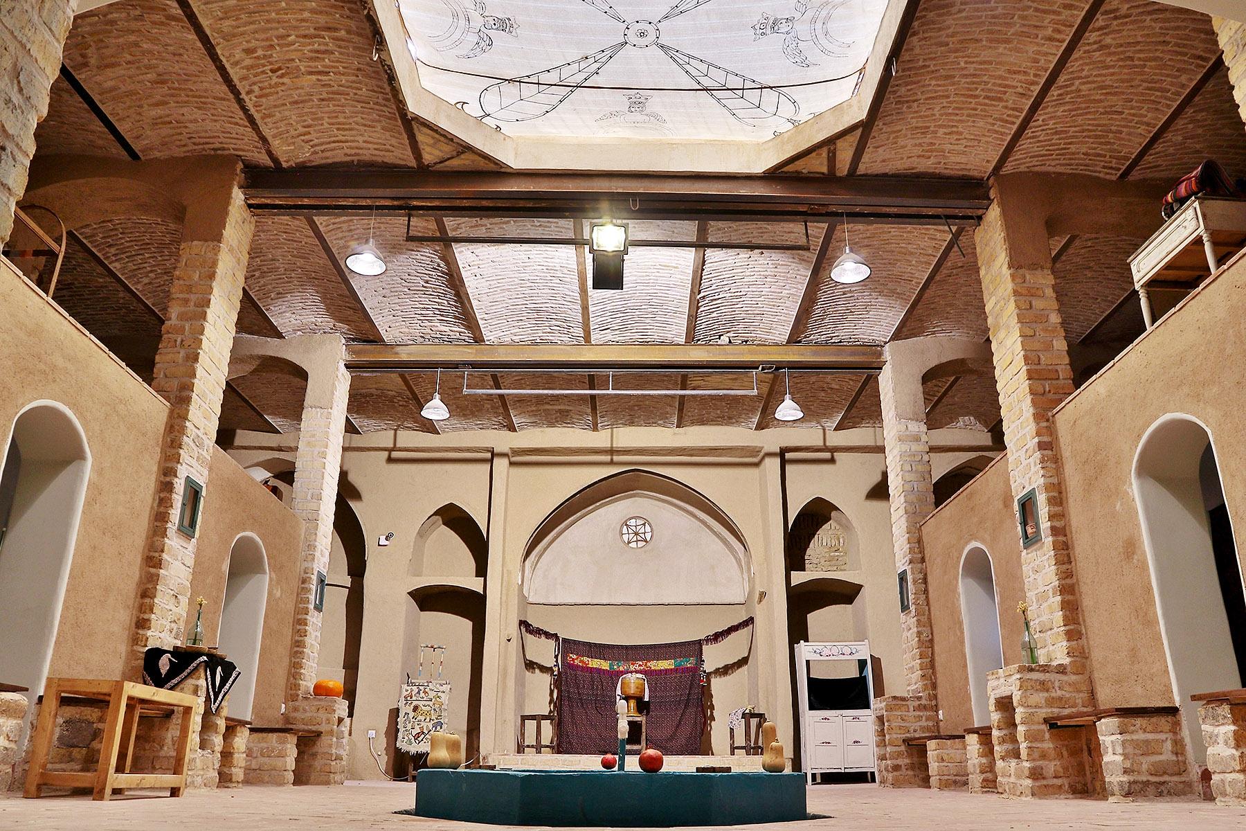 خانه موزه عروسک و اسباب بازی کاشان