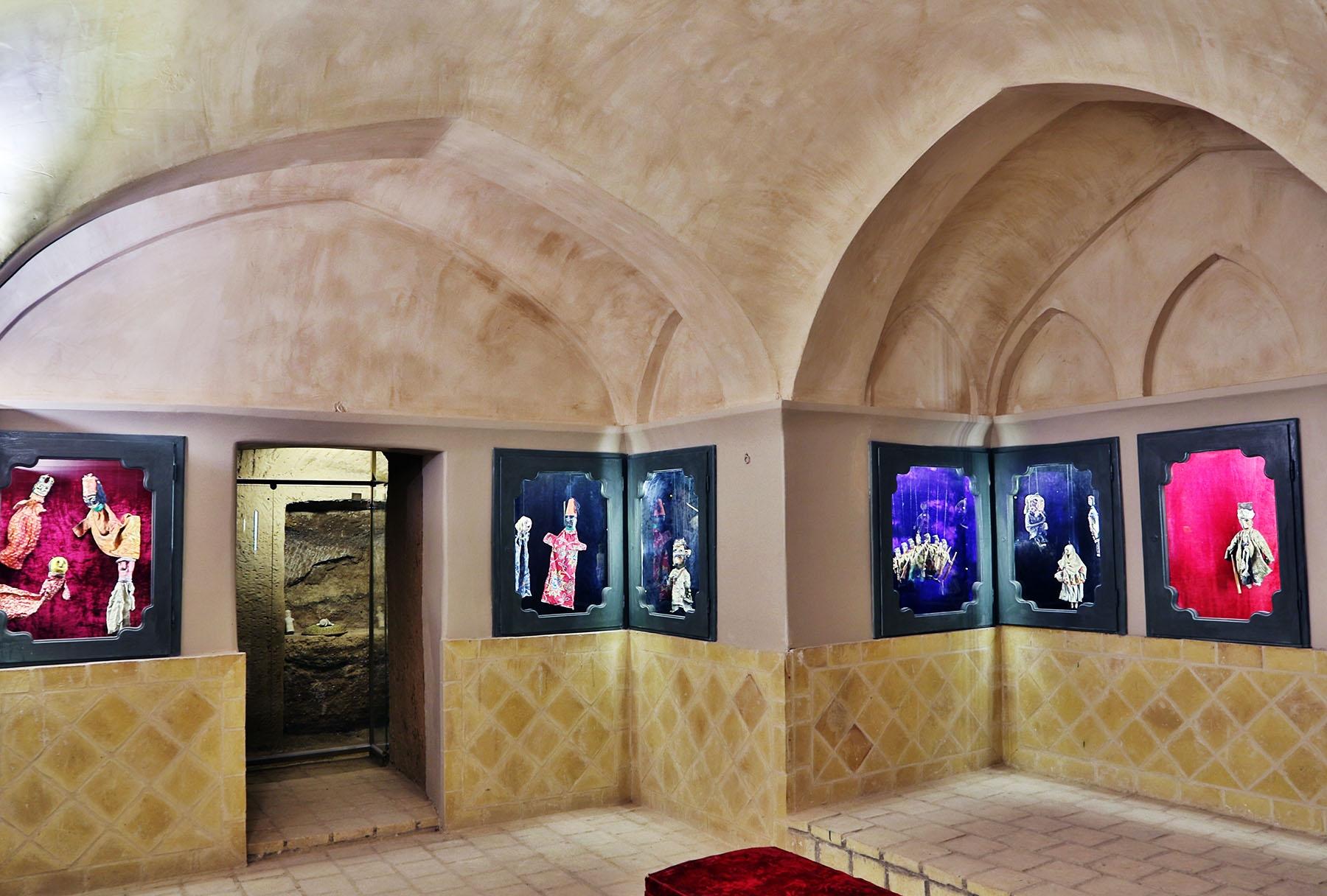 خانه موزه عروسک و اسباب بازی کاشان