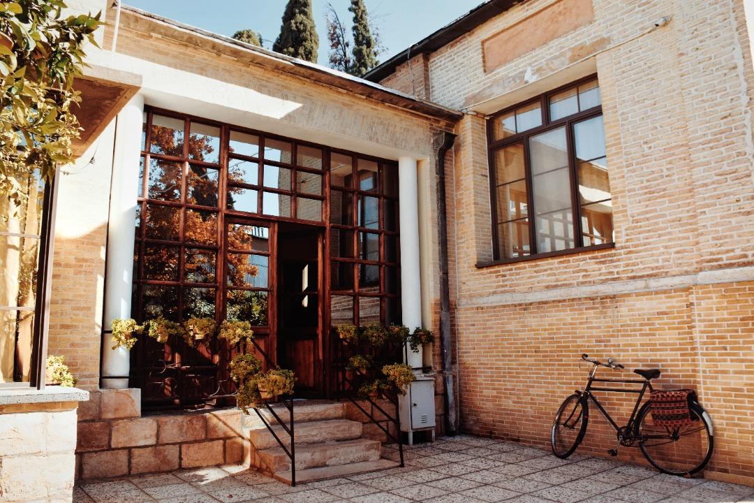 اقامتگاه بوم گردی خانه باغ ایرانی در شیراز