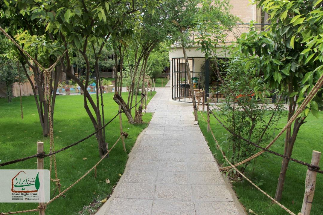 اقامتگاه بوم گردی خانه باغ ایرانی در شیراز