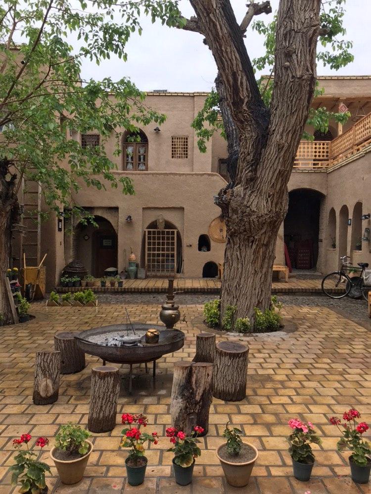 اقامتگاه بوم گردی توسلیان در نطنز