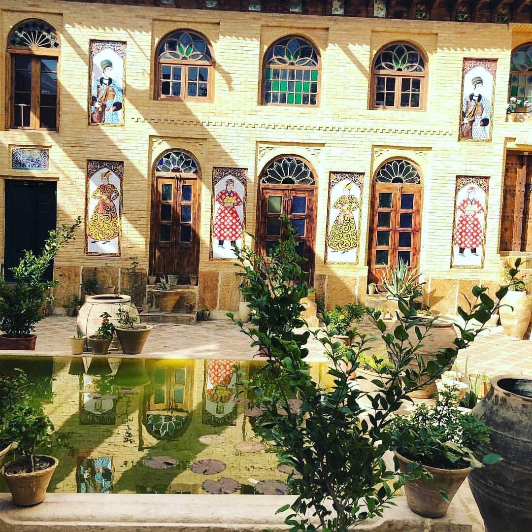 اقامتگاه بوم گردی دولتسرا معصومه سلطان شیراز
