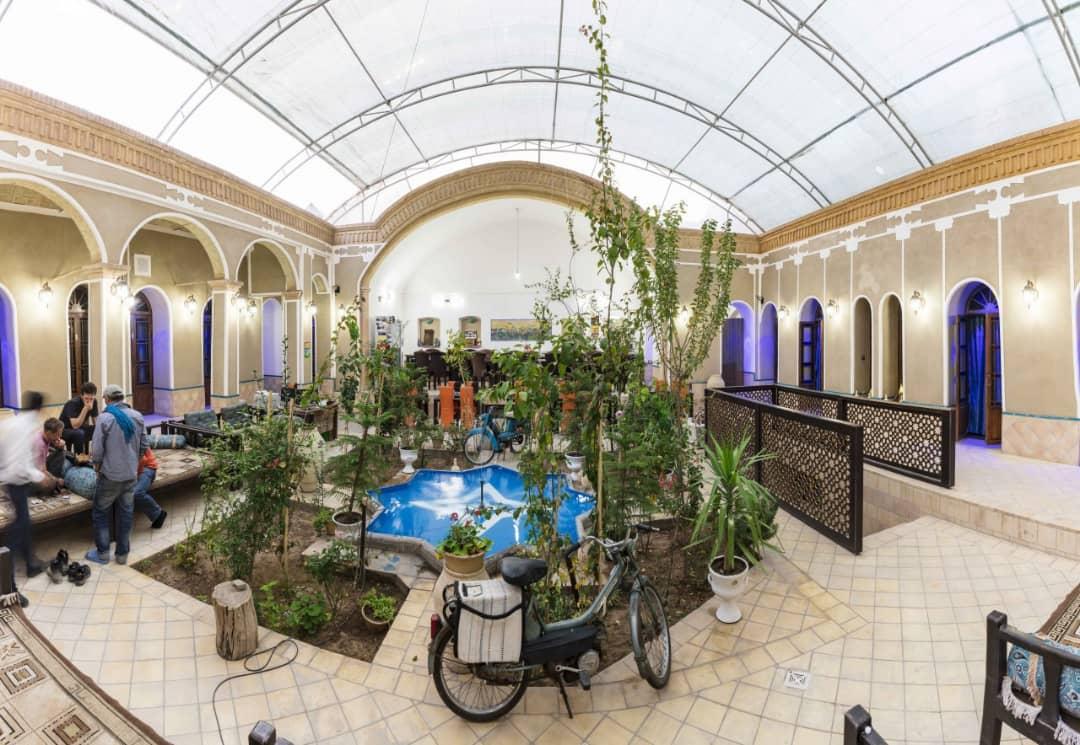 رزرو اقامتگاه سنتی دوستانه در یزد