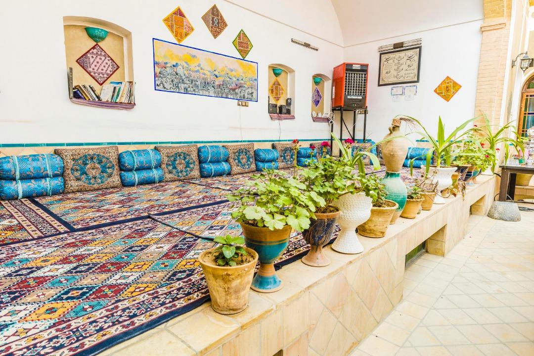 رزرو اقامتگاه سنتی دوستانه در یزد