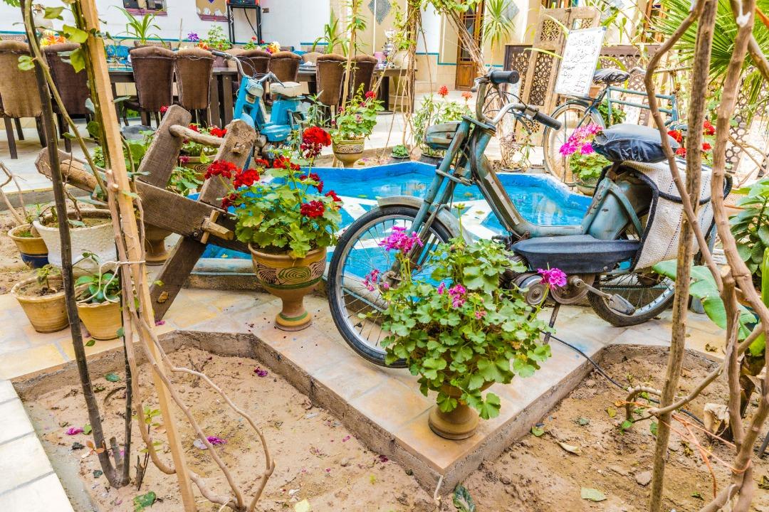 رزرو اقامتگاه سنتی دوستانه در یزد