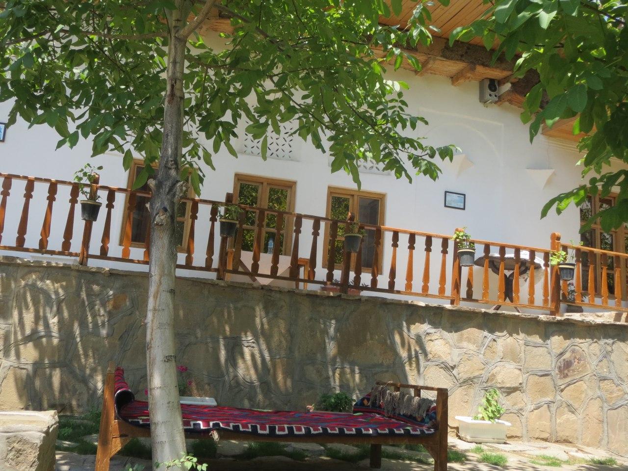 هتل سنتی خانه گل در شهمیرزاد