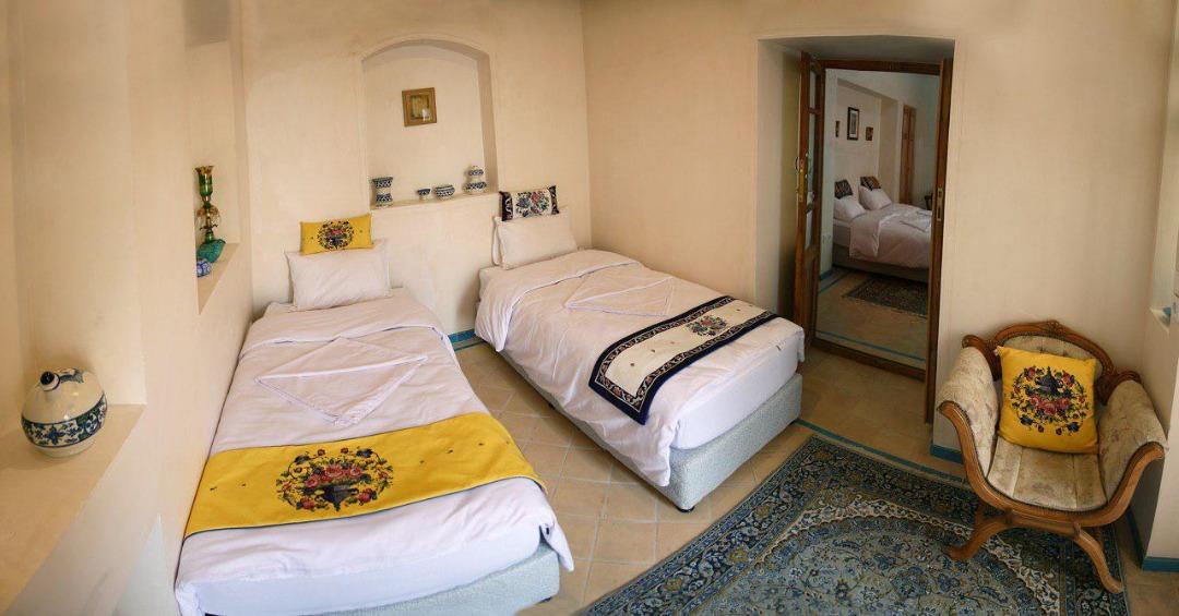 اقامتگاه سنتی کاشانه روشن در کاشان