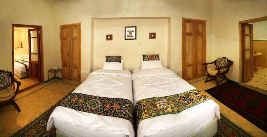 اقامتگاه سنتی کاشانه روشن در کاشان