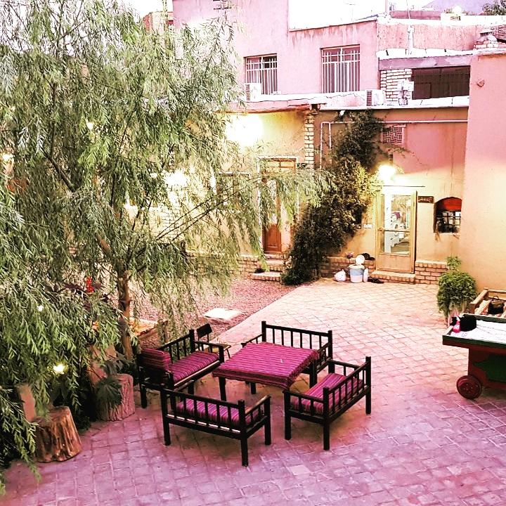 اجاره اقامتگاه بوم گردی سرای جواهر در نطنز