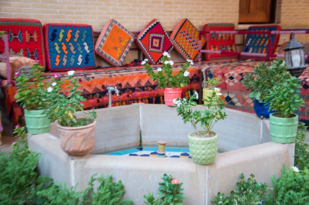 رزرو اقامتگاه بوم گردی سی راه در شیراز