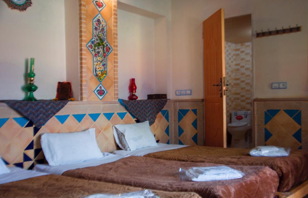 رزرو اقامتگاه بوم گردی سی راه در شیراز