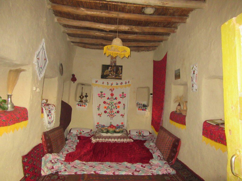 اقامتگاه بومگردی توران گشت در شاهرود