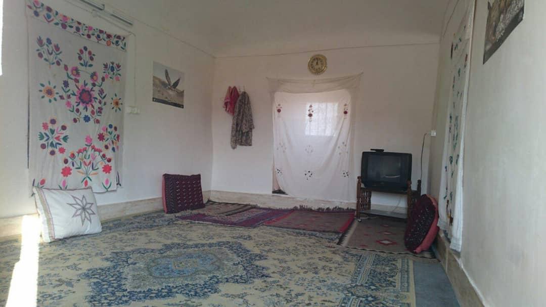 اقامتگاه بوم گردی کلوت کویر در شاهرود